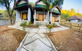 Diki Bungalow
